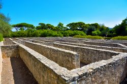 Veduta del labirinto in pietra al castello di Donnafugata, provincia di Ragusa (Sicilia).



