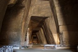 Uno scorcio interno del cimitero delle Fontanelle, Napoli, Campania. Situato all'estremità occidentale del vallone naturale della Sanità, appena fuori dalla città greco-romana, ...