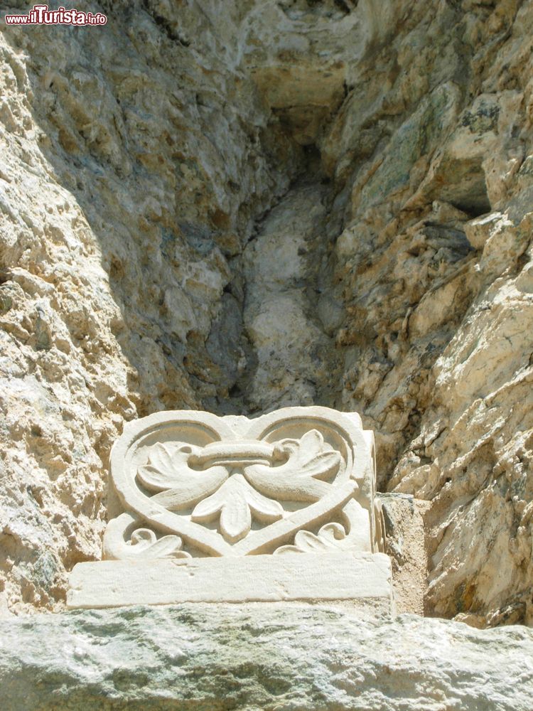 Immagine Un dettaglio dell'esterno della Sacra di San Michele sul monte Pirchiriano in Piemonte