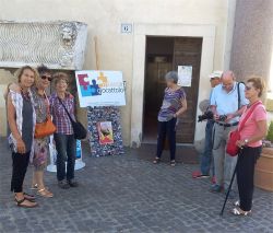 Ingresso del Museo del Giocattolo a Palazzo Rospigliosi di Zagarolo, Lazio - © Giorgio Pietrocola, CC BY-SA 4.0, Wikipedia