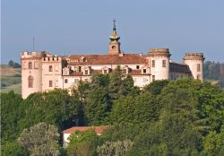 Uno scorcio del Castello che domina il centro di Costigliole d'Asti nell'astigiano (Piemonte)