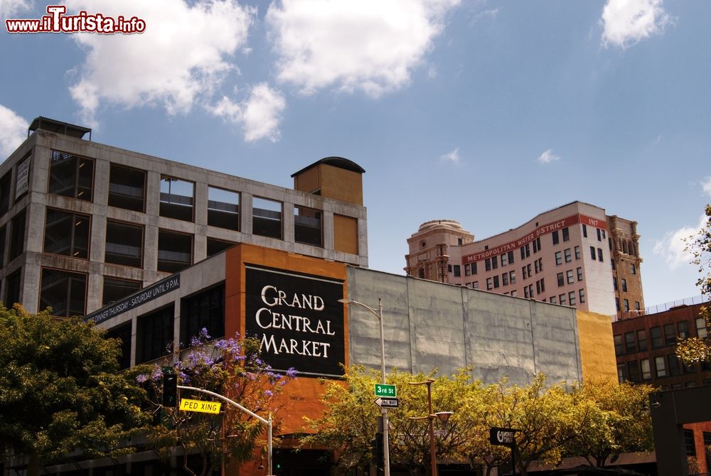 Immagine Grand Central Market a Downtown Los Angeles CA