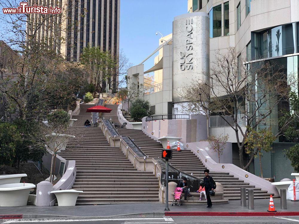 Immagine Panorama di Bunker Hill Steps a Downtown Los Angeles, California - © Kevin Yuan / Shutterstock.com