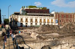 Le rovine del Templo Mayor, una rovina azteca nel centro di Città del Messico, affacciate sullo Zócalo - © Kamira / Shutterstock.com