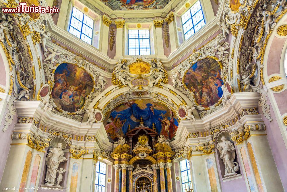 Immagine Gli interni barocchi della chiesa dell'Abbazia di Novacella in Alto Adige - © lorenza62 / Shutterstock.com