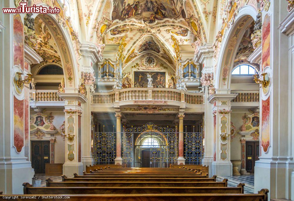 Immagine I ricchi interni barocchi della Chiesa di Novacella a Varna, Alto Adige - © lorenza62 / Shutterstock.com