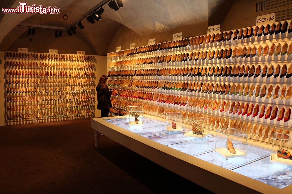 Immagine Museo Ferragamo a Firenze: il ricco campionario storico di calzature femminili