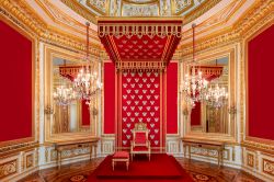 La sala del Trono dentro al Castello Reale di Varsavia in Polonia - © agsaz / Shutterstock.com