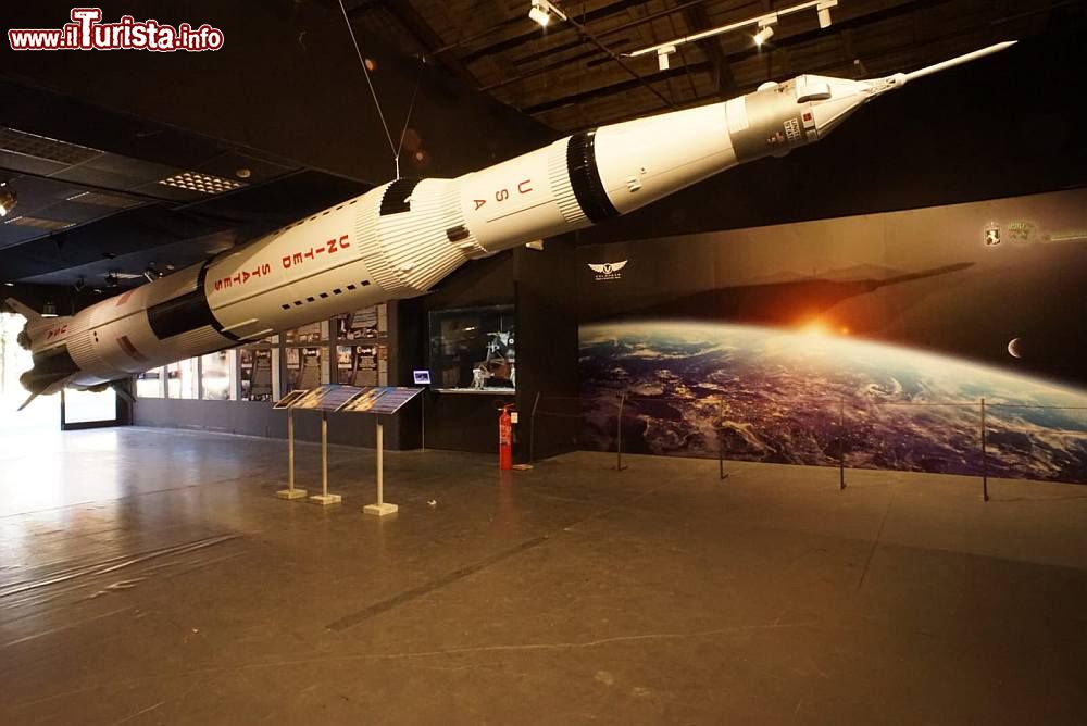 Immagine Un razzo americano nella sezione voli spaziali del museo di Volandia in Lombardia