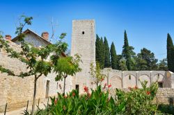 Uno scorcio del complesso architettonico dei Benedettini a Lokrum in Croazia