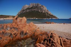 Rocce granitiche sull'isola di Tavolara in Sardegna