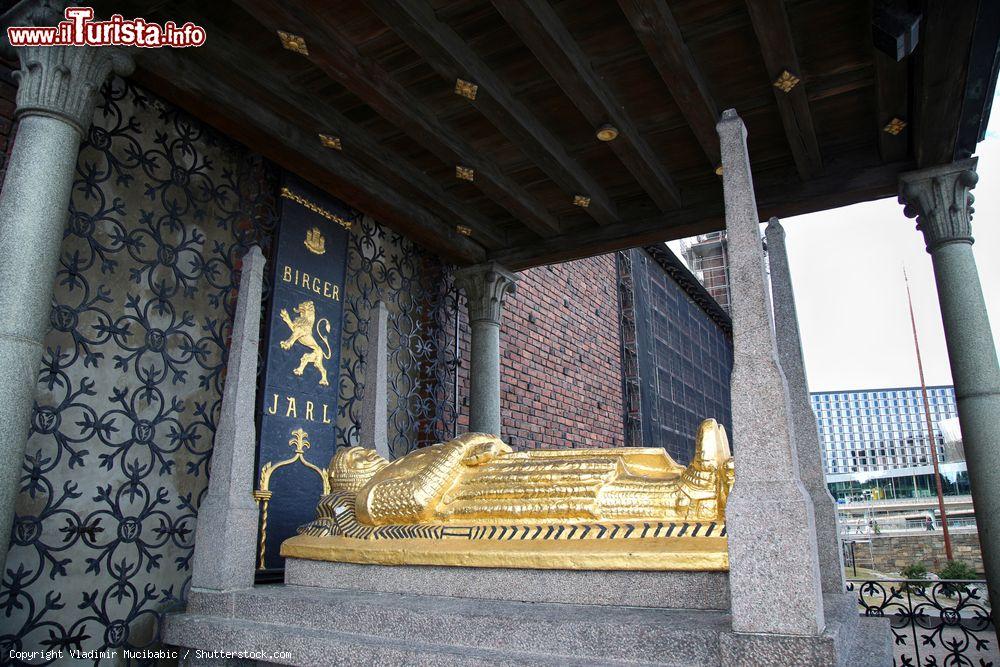 Immagine Il cenotafio di Birger Jarl (Birger Magnusson) nel Palazzo Municipale di Stoccolma, Svezia. E' stato un famoso politico svedese appartenente al casato di Folkung - © Vladimir Mucibabic / Shutterstock.com