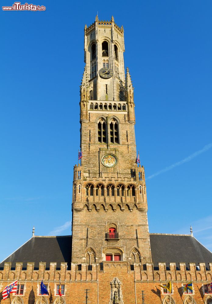 Immagine Il Belfort, torre medievale nel cuore di Bruges, Fiandre, Belgio. Un tempo ospitava un tesoro e l'archivio comunale.