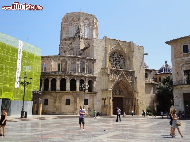 Immagine La cattedrale da Plaza de La Virgen