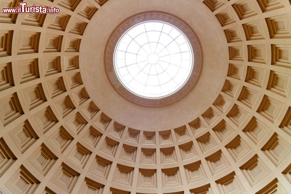 Immagine La cupola della Galleria Nazionale di Arte di Washington (USA) vista dall'interno.