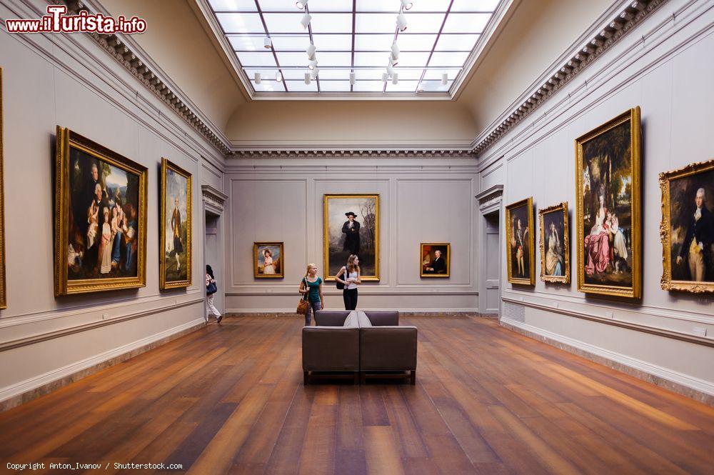 Immagine Una sala della National Gallery of Art di Washington, USA. Il museo, fra la 3rd e la 7th Street su Constitution Avenue, ospita capolavori che spaziano dall'arte europea a quella del Nuovo Mondo - © Anton_Ivanov / Shutterstock.com