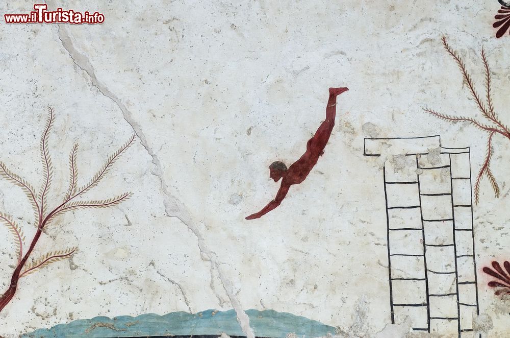 Immagine L'affresco della Tomba del Tuffatore uno dei simboli di Paestum