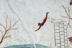 L'affresco della Tomba del Tuffatore uno dei simboli di Paestum