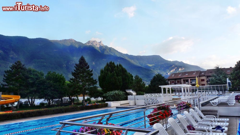 Immagine Il parco acquatico Bains de Saillon nel Canton Vallese in Svizzera