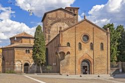 Ingresso del complesso delle Sette Chiese, la Basilica di Santo Stefano in centro a Bologna