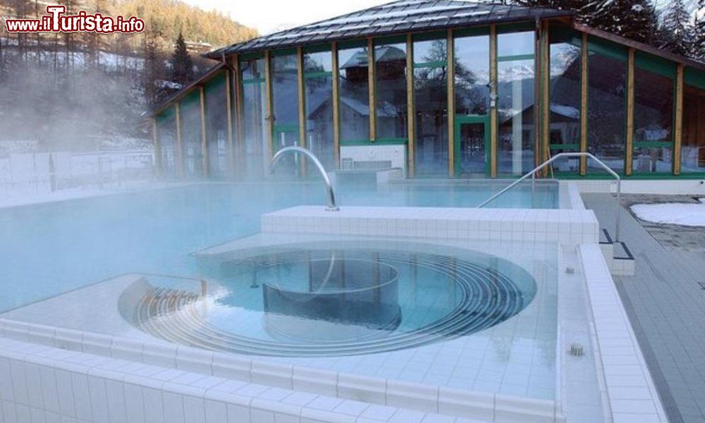 Immagine Bad Alvenau le vasche esterne delle Terme di Albula in Svizzera