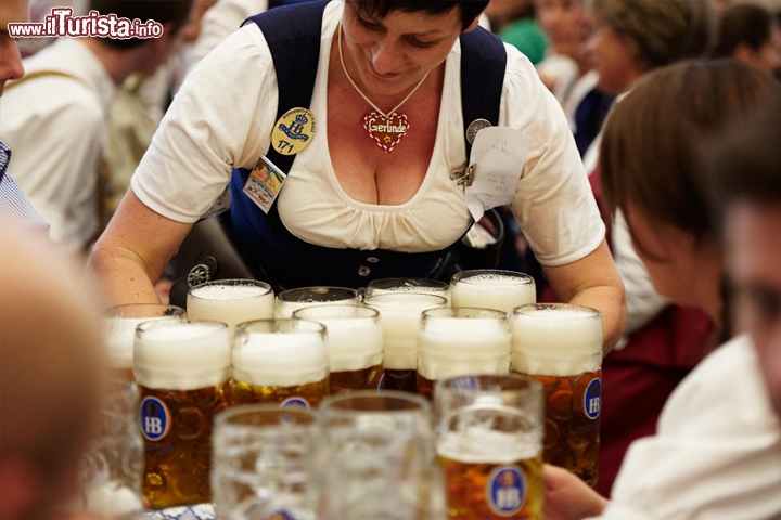 Cameriera forzuta Oktoberfest - Foto München Tourismus/Frank Bauer