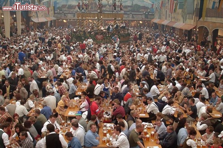 Oktoberfest interno tendone