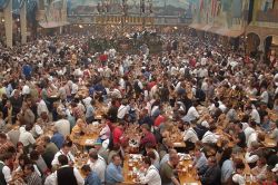 Oktoberfest interno tendone