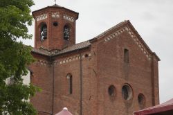 Uno scorcio della chiesa cistercense dell'Abbazia di Morimondo, Lombardia