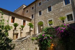 Il complesso monastico di Casamari: siamo a Veroli nel Lazio