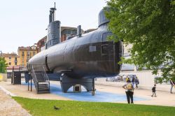Nel cuore del Museo della Scienza e della Tecnologia si ammira il sommergibile da guerra Enrico Toti - © goga18128 / Shutterstock.com