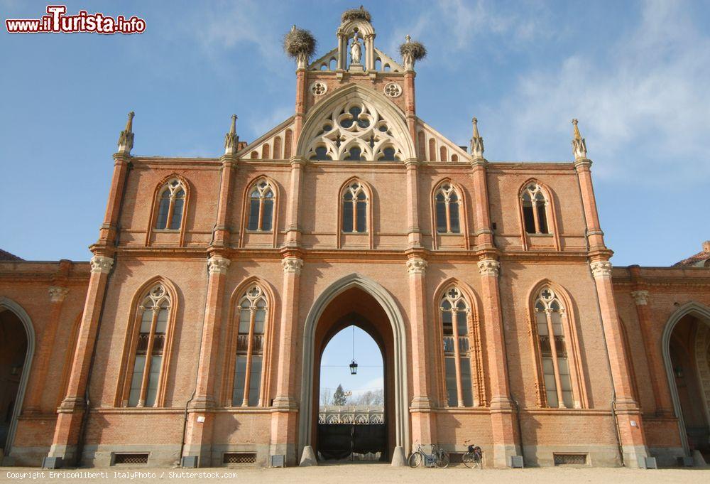 Immagine Uno scorcio del Castello Reale di Racconigi, a circa metà strada tra Torino e Cuneo in Piemonte - © EnricoAliberti ItalyPhoto / Shutterstock.com