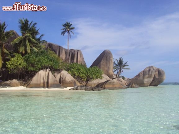 Immagine SOURCE D'ARGENT - LA DIGUE