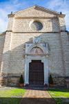 La facciata della chiesa dell'Abbazia di Farfa nel Lazio, comune di Fara in Sabina