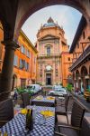 La facciata del Santuario barocco di Santa Maria della vita a Bologna - © Zhukov Oleg / Shutterstock.com