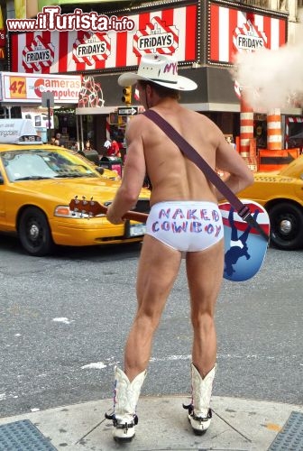 Il Lato B del Naked Cowboy