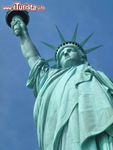 La grande statua su Liberty Island