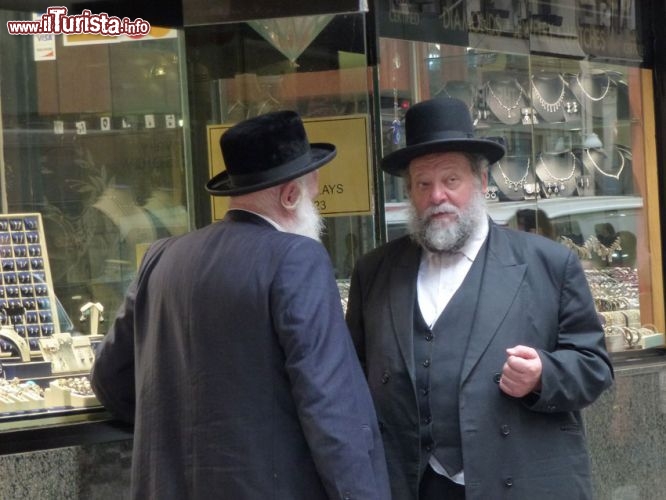 Ebrei sulla via dei diamanti a NYC: Canal Street e West 47th Street