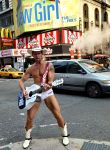 Il mitico Naked Cowboy a Times Square