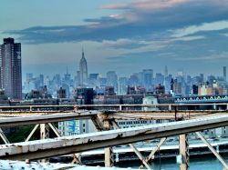 Empire State Bulding visto dal ponte di brooklyn ...