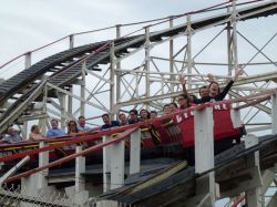 La storica montagna russa di Coney Island: Cyclone ...