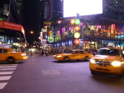Yellow car cio i taxi a new york