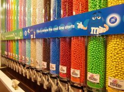 M&M's lo store ufficiale a New York sulla Broadway ...