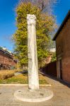 La cosiddetta Colonna del Diavolo si trova a fianco della Basilica di Sant'Ambrogio a Milano