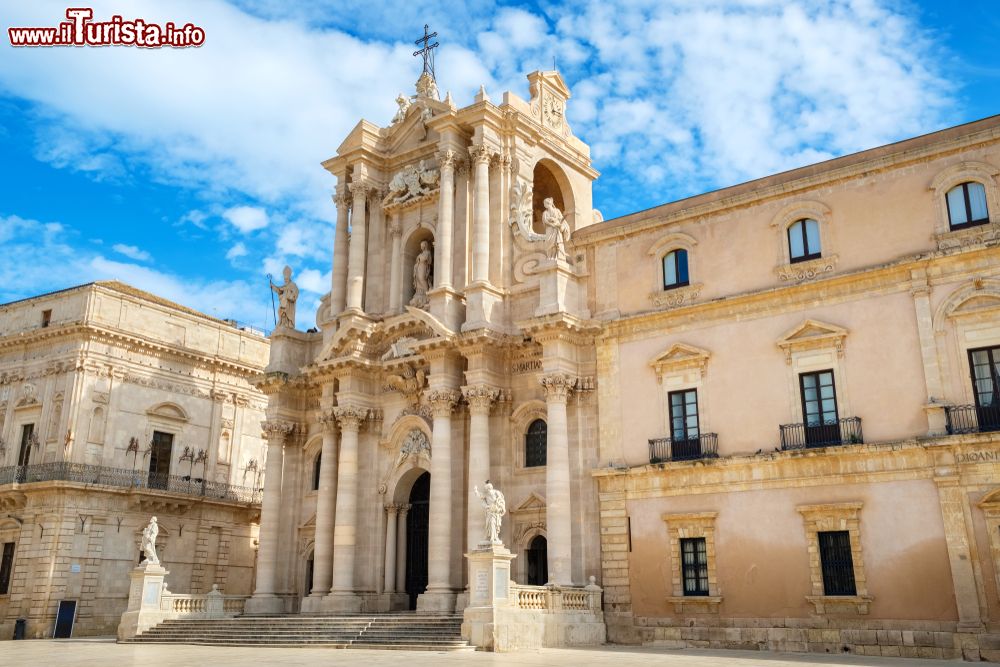 Immagine Piazza del Duomo e la Cattedrale di Siracusa, Isola di Ortigia