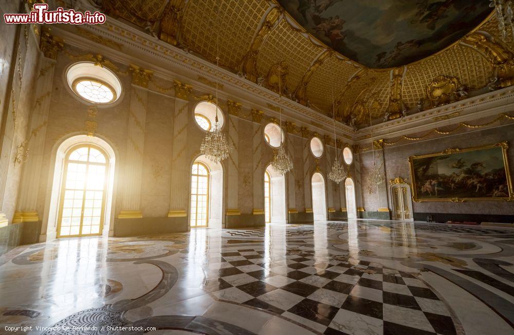 Immagine Visita alle sale del Castello di Sanssouci la residenza reale di Potsdam - © Vincenzo De Bernardo / Shutterstock.com