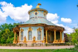 La Casa del Te con stile da pagoda cinese nel Parco di Sanssouci a Potsdam in Germania