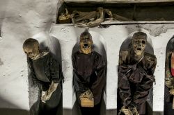 Turismo macabro a Palermo: i corpi mummificati nelle catacombe dei Cappuccini - © Anton Kudelin / Shutterstock.com