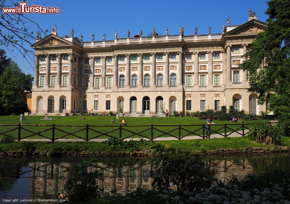 Immagine La splendida Villa Reale in Palestro, che ospita la GAM, la Galleria d'arte Moderna a Milano - © Luchino / Shutterstock.com