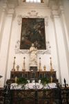 Un altare dentro la Cattedrale di Marsala dedicata a San Tommaso - © Valery Rokhin / Shutterstock.com